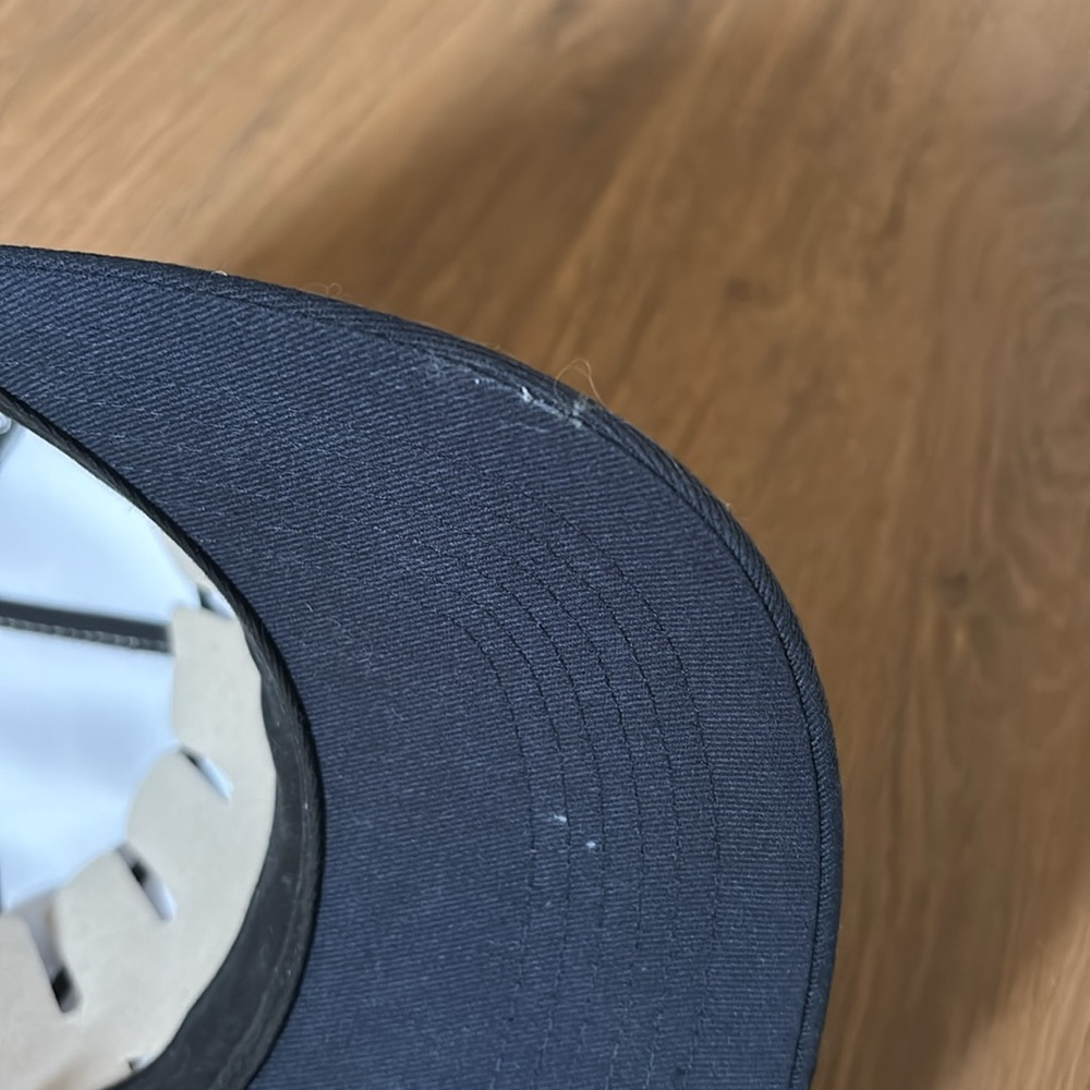 Los Angeles Dodgers 1988 World Series Logo Cap - Dark Blue/Navy and Cream - Picture 6 of 6